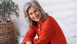 A partir de los 50, el cabello pierde densidad y volumen, tiende a estar más quebradizo, se cae más y suele estar más seco y sin brillo, pero Ma belle Salón sabe cómo recuperarlo