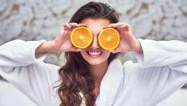 Reveel by MedSkin Solutions nos da las claves de la mano de la Dra. Andreyna Mota del uso y necesidad de la Vitamina C durante los meses más oscuros, cortos y fríos 