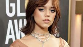 El maquillaje de Jenna Ortega (Miércoles), que sorprendió para bien en la alfombra roja de los Globos de Oro, se ha convertido en un look a imitar. Destacó su mirada hipergrande a golpe de eyeliner y máscara. Briyi Pérez nos explica sus claves