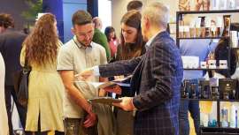 El del contacto directo con el visitante profesional en un congreso de proximidad y cercanía en recorrido por España y el global de sus comunidades y regiones 