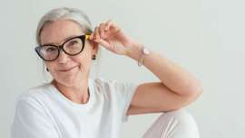 Recopilamos de mano de expertos en nutrición y belleza los mejores consejos para controlar los síntomas de la menopausia a través de la alimentación y personales rituales estéticos