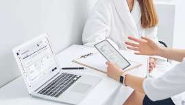 La hiperpersonalización no es solo una tendencia en alza, es una manera de cuidar al cliente, ganarte su confianza y recurrencia. Por eso, con el software flowww, no perderás detalle de las necesidades de tus clientes para darles el mejor servicio