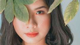 Existen productos capilares que pueden llegar a potenciar al máximo el brillo de tu cabello, aunque sea fino y delicado. Las coreanas le dan especial importancia a la implementación de un ritual capilar que les asegure una melena nutrida y suave