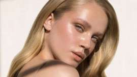 El champú con oro y vitaminas de All Sins fortalece y repara el cabello desde su interior gracias al poder del oro y las vitaminas A, C y E