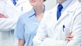 Representantes de la Inspección Médica, expertos legales y de formación universitaria de posgrado comparten sus conclusiones en el encuentro donde han discutido sobre la invasión competencial en Medicina Estética