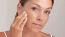 La melanina es responsable del color de la piel humana, del vello corporal y del cabello. Estos tienen una amplia variedad de tonalidades, que van desde muy claro, incluso blanco, hasta negro muy oscuro. Pero, ¿por qué tantas diferencias?