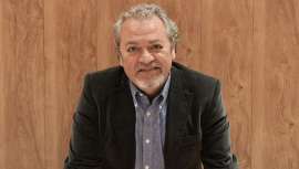 Cirujano especializado en Medicina Estética, el Dr. Tomás Zamora, más de dos décadas de trayectoria, nos abre las puertas de la nueva Clínica Ferraro de Madrid, la cual destaca por democratizar la belleza ejerciendo una medicina premium