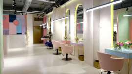 El salón de belleza es un lugar dónde tenemos que sentirnos nosotros, donde tenemos que estar cómodas y hacer match con el estilo del lugar y con sus estilistas