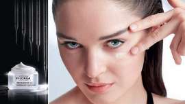 La novedad llega con su fórmula reforzada inédita inspirada en 5 técnicas de medicina estética, pudiendo tratar los 5 tipos de arrugas del área del contorno de los ojos