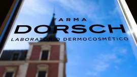 Los laboratorios españoles están de aniversario y lo hacen con una nueva imagen y su compromiso con la vanguardia dermocosmética siempre al servicio del bienestar de las personas