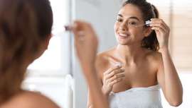 Protege do envelhecimento e das radiações UV, e está na moda, porque é mais suave e apropriada para tratar peles sensíveis ou que tenham alguma vermelhidão 