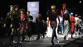 Los diez seleccionados tendrán la oportunidad de disparar su primera colección con el reconocido fotógrafo Esteban Roca, para capturar la mejor imagen con la que optar al deseado premio