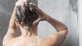 La firmas Di Oleo y Dalire ofrecen alternativas de champús sólidos libres de sulfatos, colorantes, parabenos o siliconas, con aromas propios de la naturaleza