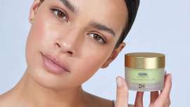 Se trata de la última novedad de la firma farmacéutica, con ácido hialurónico y concebida para combatir los primeros signos de la edad en pieles mixtas y grasas