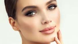 Puedes lucir una mirada intensa de un trazo con alta cobertura 24h con las sombras 2 en 1 retractables de Longcils Boncza by Vitry