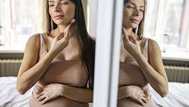 Revisamos por qué aparecen estas manchas y cuáles son los mejores tratamientos para atenuarlas con la ayuda de la farmacéutica Belén Acero, titular de la Farmacia Avenida de América y especialista en dermofarmacia y nutrición