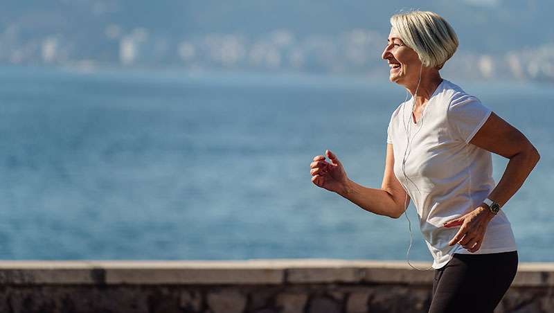 Así debes mantener tu peso saludable durante la menopausia