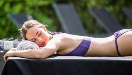 Cuatro tratamientos exclusivos para disfrutar de todas las bondades de esta flor en forma de masaje, en un entorno único en manos de sus expertas terapeutas filipinas y con producto local, que enamorará a los amantes de la lavanda