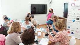 57 hospitales públicos españoles, 11 de ellos ubicados en Madrid, ofrecen estos programas a los pacientes oncológicos, ayudándoles a verse y sentirse mejor, para hacer frente a la enfermedad con mayor confianza y autoestima