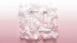 La línea testada de demostrada eficacia, recomendada para la piel sensible, con cuperosis, tendencia atópica y las afectadas por terapia oncológica, previa o actual, ¡te lo contamos! 