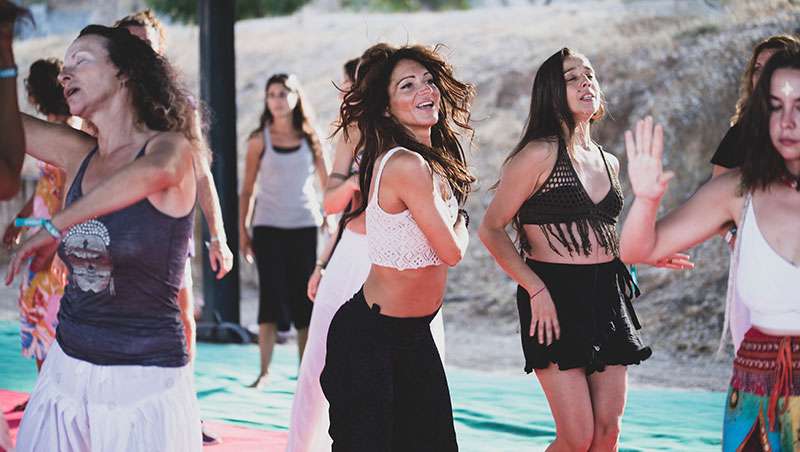 Ecstatic dance, mucho más que una terapia que vence el estrés