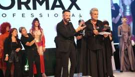 El peluquero malagueño ha sido el gran reclamo de la nueva edición de Cosmobeauty Perú, la feria sectorial más grande de Latinoamérica, a la cual acude por tercera ocasión cosechando una fabulosa acogida del público asistente