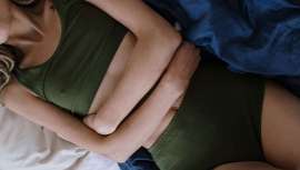 El nutricosmético FemmeBalance puede ayudarte a equilibrar tus niveles de estrógenos, progesterona, andrógenos y prolactina, mejorando el acné hormonal, la endometriosis, los ovarios poliquísticos, la caída del cabello y el dolor menstrual