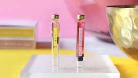 Mediante Dermadrop TDA, un sistema que permite entregar los activos antiedad directamente a las capas más profundas de la piel, se consigue alisar las líneas de expresión sin necesidad de inyecciones ni pinchazos