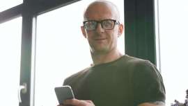 Revelamos el mapa del mundo que enumera en qué país hay más calvos: España, destacada