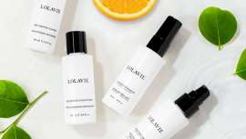 LolaVie, la marca de cuidado del cabello impulsada por plantas de Jennifer Aniston, continúa su expansión minorista en asociación con Credo, ampliando el alcance y la accesibilidad de la marca