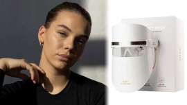 Silvia Moreno, en su camino por ofrecer las mejores opciones de la cosmética nº 1 mundial, la coreana, presenta Eclair Led Therapy Mask, una máscara de luz LED con la que poder realizar en casa los tratamientos que la piel necesite