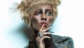 Se trata de uno de los premios más prestigiosos de la industria, que cuenta con el apoyo y organización de la PBA, Asociación de Belleza Profesional y algunas de las colecciones más increíbles del mundo 