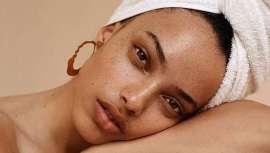 Cometemos errores muy comunes durante esta época del año en la que, sin darnos cuenta, dañamos más de lo que creemos nuestra piel. ¡Pero puedes evitarlo!