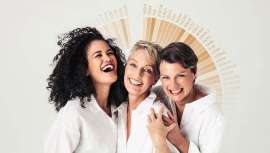 Derivado de una bacteria que vive en simbiosis con el ginseng, Revilience protege y estimula las células de la piel para restaurar la firma de vitalidad de la piel después de solo siete días de tratamiento