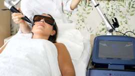 El mundo de la estética está siendo testigo de una revolución, y su nombre es el Picoláser SPT. Este avanzado dispositivo se ha convertido en la última sensación en tratamientos de tatuajes, manchas pigmentadas y más