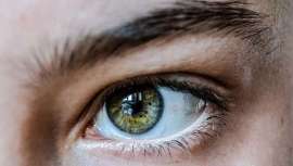 La experta en micropigmentación nos explica la relación entre autoestima y una mirada renovada