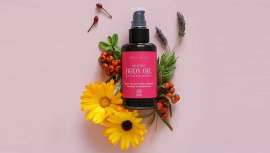 El 19 de octubre es el día del rosa por excelencia, ya que se conmemora el Día Internacional de la Lucha contra el Cáncer de Mama. La firma de cosmética natural Alma Secret apoya esta causa durante todo el año con su aceite corporal más especial 