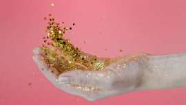 Desde la Comisión Europea indican que  estas nuevas normas evitarán la liberación al Medio Ambiente de medio millón de toneladas de microplásticos