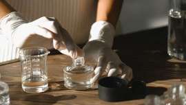 Cuando se trata de las grandes tendencias de belleza de 2023, parece que los perfumes de los noventa están de moda y la tecnología de la belleza se queda fuera, según el informe How We Shop, Live and Look 2023 de John Lewis