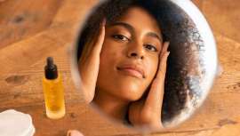 El Tratamiento Facial Iluminante Karicia es la solución para las pieles apagadas después del verano, que recupera la luz natural del rostro con ingredientes 100% naturales ricos en vitamina C