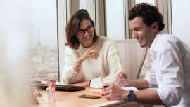 Head Up de LOréal Professionnel y otras muchas acciones de LOréal Groupe en España en marcha, con el objetivo de sensibilizar, prevenir y apoyar a las personas que sufren trastornos de salud mental 