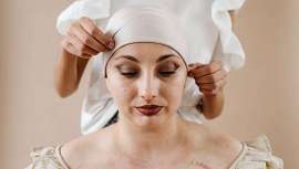 Los profesionales de Blow Dry Bar comparten su orientación a las pacientes de cáncer de mama para comprender la importancia de la asesoría de peluquería en el proceso de tratamiento y recuperación de la enfermedad