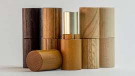 Aptar Beauty y Quadpack presentan Iconic Woodacity® 2.0, con nuevos acabados de madera y un nuevo gesto intuitivo