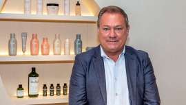 Hablamos con Albert Sanromá, Brand director de Montibello, la marca que está revolucionando la peluquería, fusionando la sostenibilidad y el trato personalizado, elevando la experiencia capilar a un nuevo estándar de lujo consciente