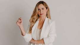 Así se puede definir la labor de una coach, mentora en este caso de centros de belleza. Pilar Fernández analiza detalladamente el universo de la estética, sus profesionales y negocios, y nos dirige hacia el éxito 