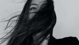 Desde 180 The Concept te explican el papel que desempeñan la biotina y la cobalamina en la salud de tu cabello y cómo incluirlas en la alimentación para que luzca más sano y fuerte 