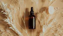 Aquí está la guía sobre cómo retinizar la piel, paso a paso, con la ayuda de la farmacéutica Belén Acero, titular de Farmacia Avenida América y especialista en dermofarmacia y nutrición