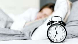 En otoño ganamos una hora de descanso, pero no todas las personas agradecen el cambio, por eso es importante incorporar unos hábitos saludables que no modifiquen nuestro sueño