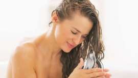 A la hora de cuidar de nuestro cabello, buscamos un pelo con brillo, sedosidad y caída natural. Si muchos de los champús hoy en el mercado prometen estas cualidades, ¿podemos acortar tiempo y saltarnos la aplicación del acondicionador?