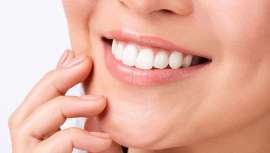 Debido a sus características fisiológicas, los labios se deshidratan fácilmente y, con condiciones medioambientales adversas, tienden a agrietarse. La mejor opción para cuidarlos es usar bálsamos labiales por sus principios activos nutritivos